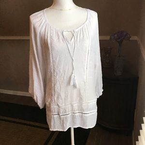 💜DEPT 222• womans white top
